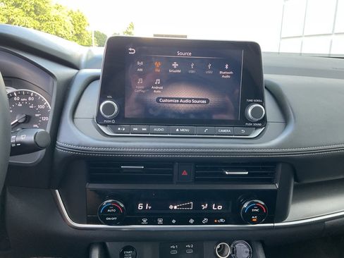 Used 2025 Nissan Rogue SV FWD image 26
