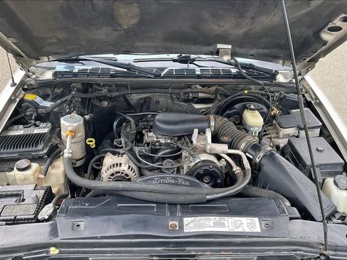 Used 2000 Chevrolet Blazer LS w/ LS Preferred Equipment Group AWD/4WD image 28