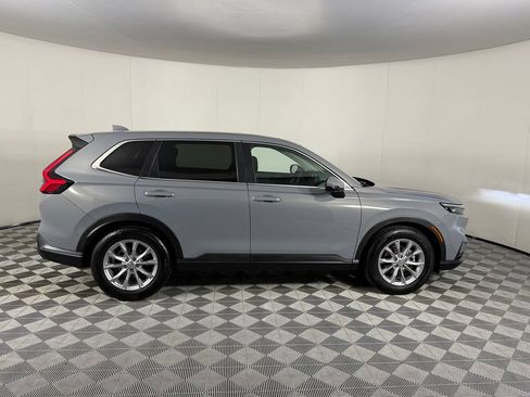 Used 2025 Honda CR-V EX image 5