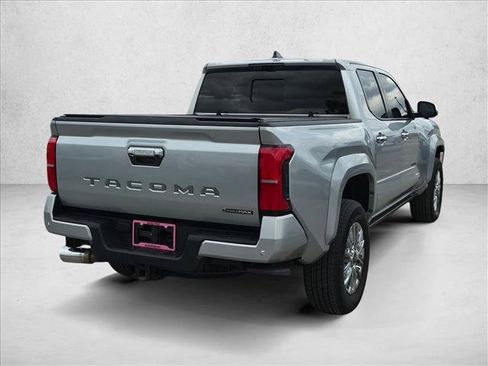 Used 2024 Toyota Tacoma Limited AWD/4WD image 5