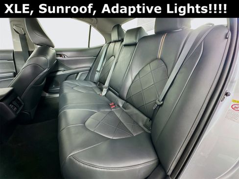 Used 2018 Toyota Camry XLE image 26