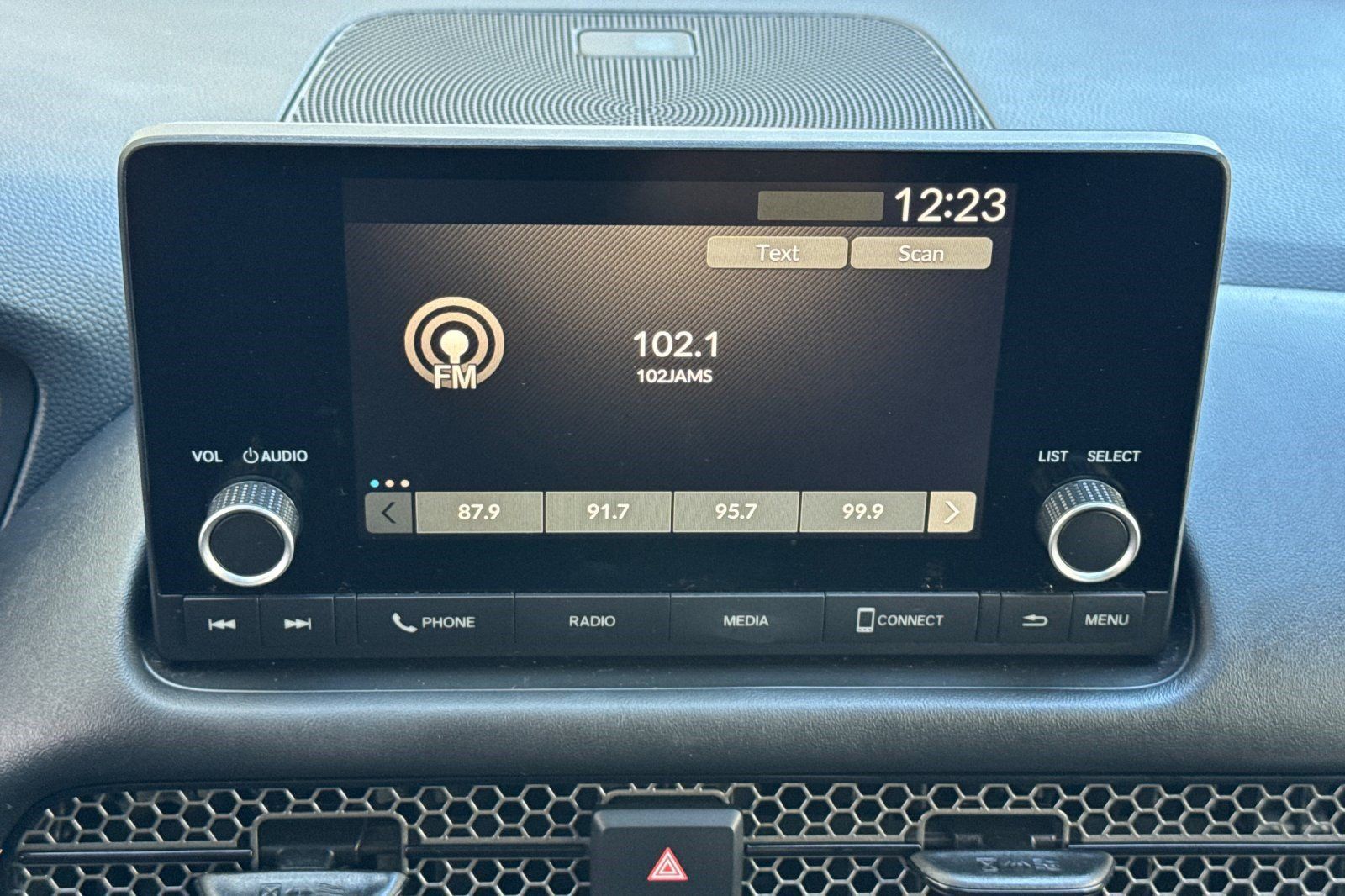Used 2025 Honda HR-V Sport image 21