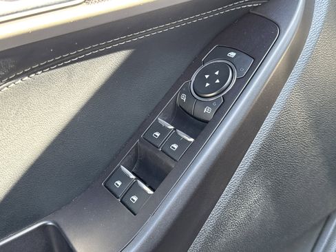 Used 2020 Ford Explorer XLT w/ Equipment Group 202A image 24