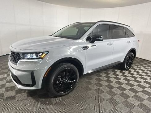 Used 2023 Kia Sorento SX AWD/4WD image 6