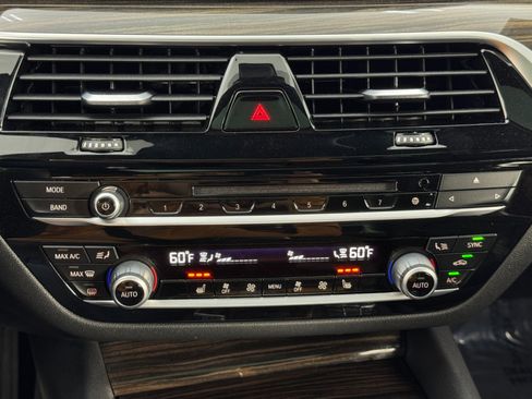 Used 2018 BMW 530e image 29