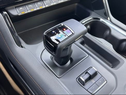 Used 2025 GMC Sierra 1500 AT4 w/ AT4 Premium Package image 35