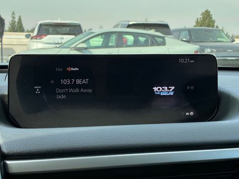 Used 2025 Nissan Versa SV image 20