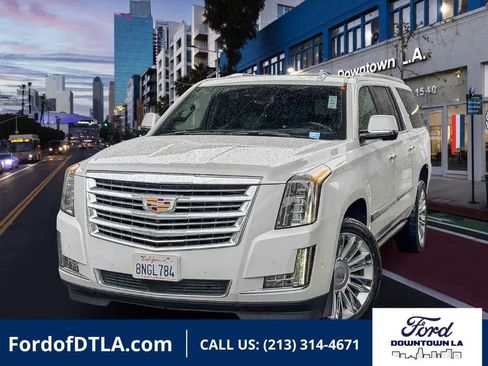 Used 2020 Cadillac Escalade ESV Platinum RWD image 1