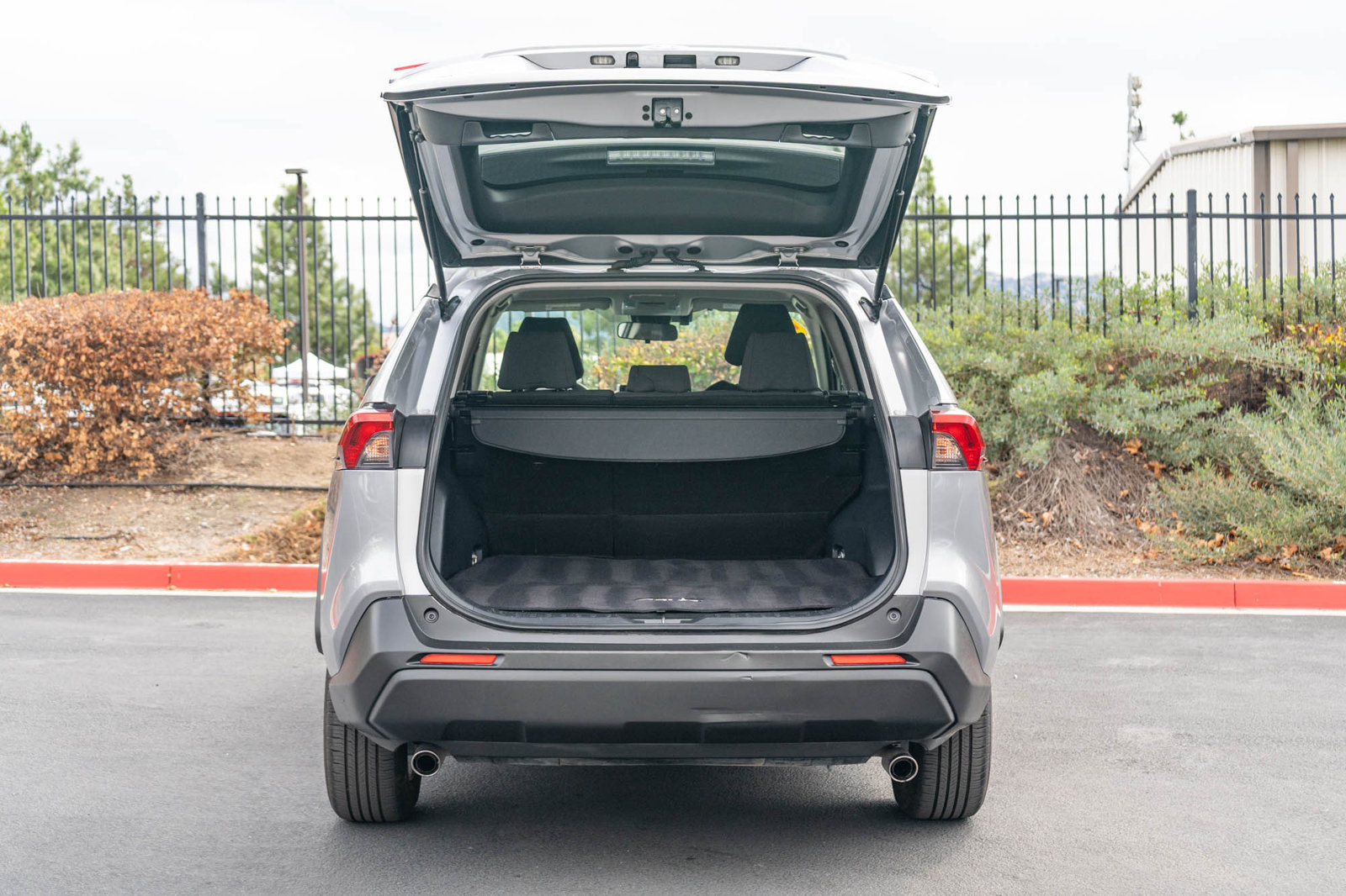 Certified 2019 Toyota RAV4 LE w/ Carpet Mat Package AWD/4WD image 22