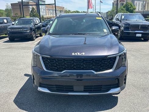 Certified 2025 Kia Sorento S w/ Panoramic Sunroof Package FWD image 2