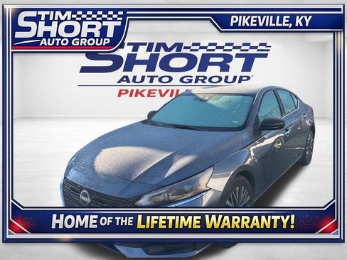 Used 2024 Nissan Altima 2.5 SV image 1