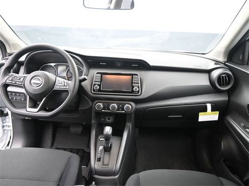 New 2025 Nissan Kicks Play S image 27