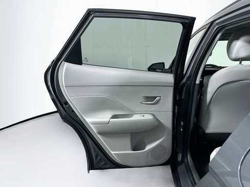 Used 2025 Hyundai Kona SEL FWD image 25