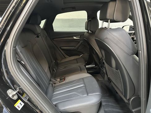 Used 2023 Audi Q5 2.0T Premium w/ Convenience Package AWD/4WD image 11