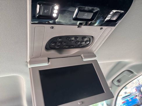 Used 2019 GMC Yukon XL SLT w/ HD Trailering Package RWD image 38