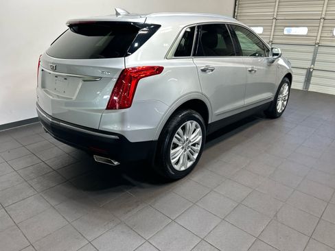 Used 2019 Cadillac XT5 Premium Luxury AWD/4WD image 3