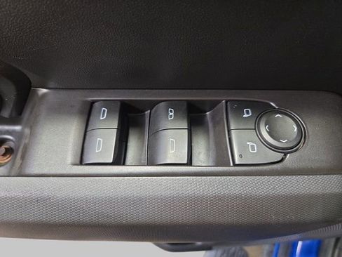 Used 2023 Chevrolet Colorado LT w/ LT Convenience Package II AWD/4WD image 30
