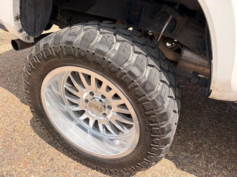 Used 2019 Toyota Tacoma SR5 RWD image 20