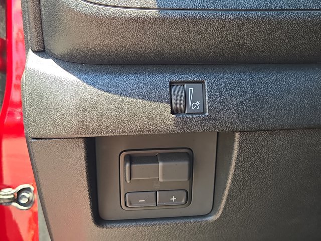 Used 2026 Chevrolet Colorado Trail Boss AWD/4WD image 61