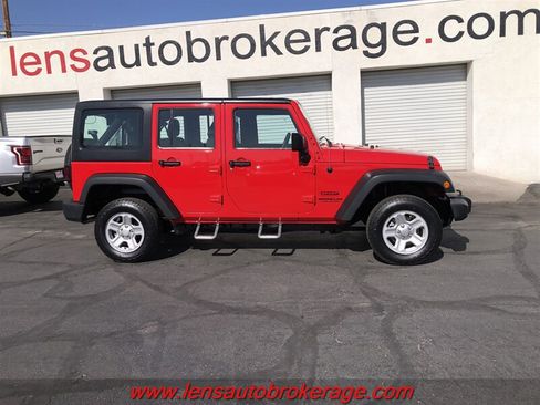 Used 2015 Jeep Wrangler Unlimited Sport AWD/4WD image 27