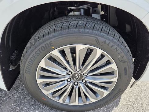New 2026 INFINITI QX80 Luxe AWD/4WD image 9