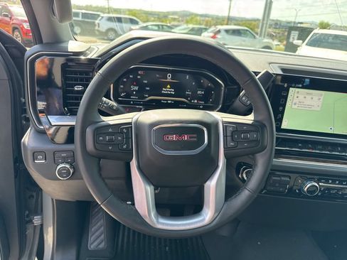 Used 2025 GMC Sierra 1500 Elevation AWD/4WD image 12