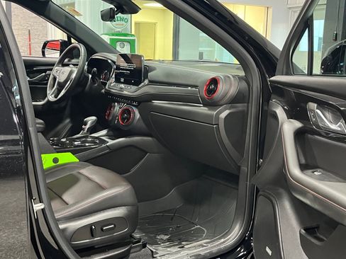 Certified 2023 Chevrolet Blazer RS w/ Driver Confidence II Package image 9