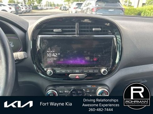 Certified 2024 Kia Soul GT-Line FWD image 11