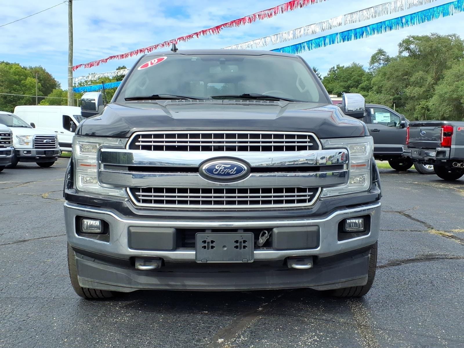 Used 2019 Ford F150 Lariat w/ Equipment Group 502A Luxury AWD/4WD image 2