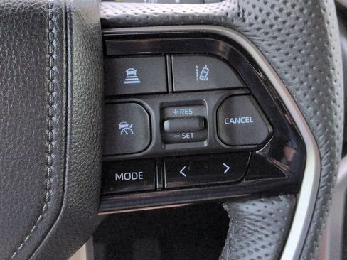 Used 2026 Toyota Sequoia Platinum AWD/4WD image 33