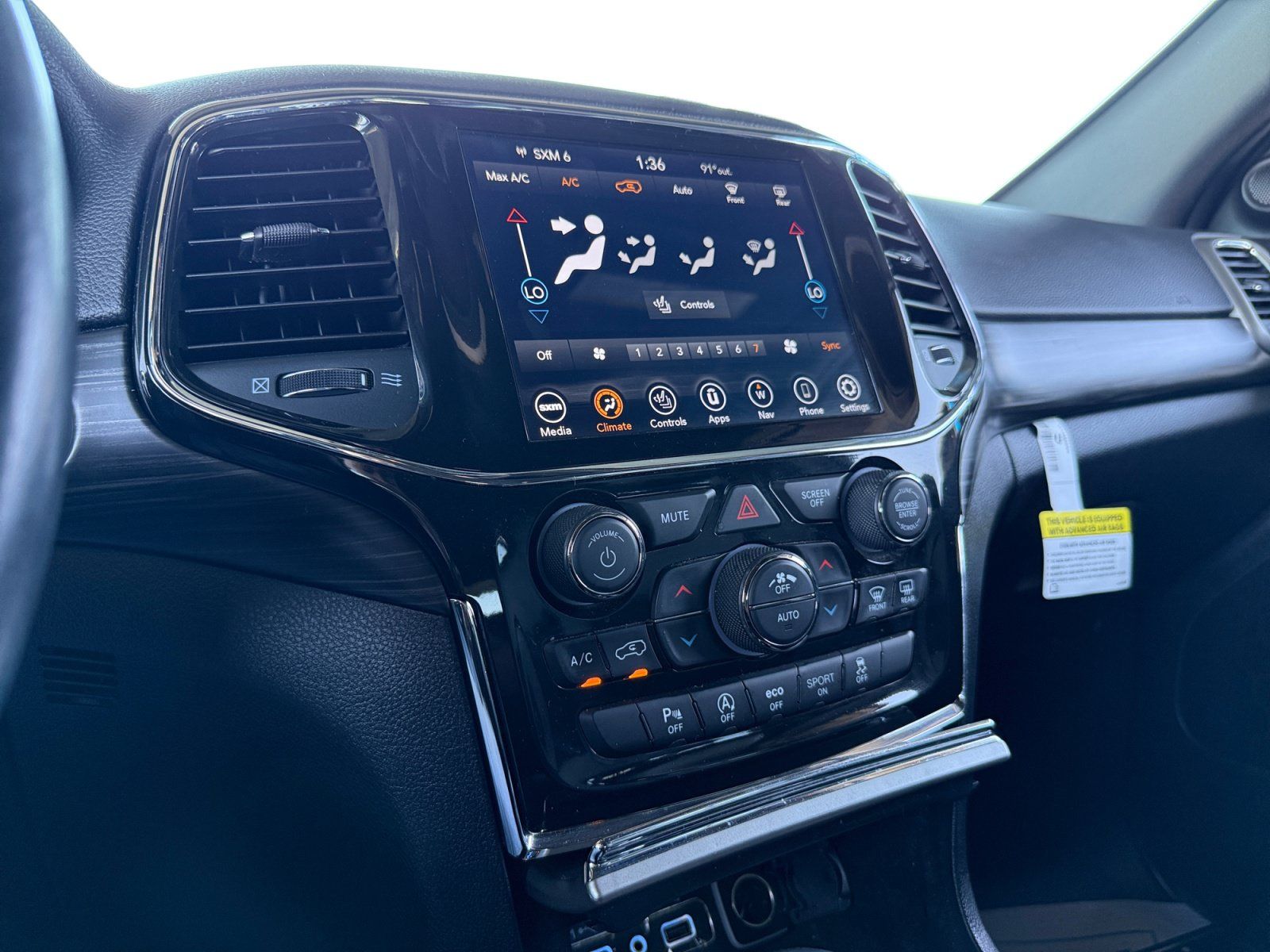 Used 2022 Jeep Grand Cherokee Laredo X RWD image 15