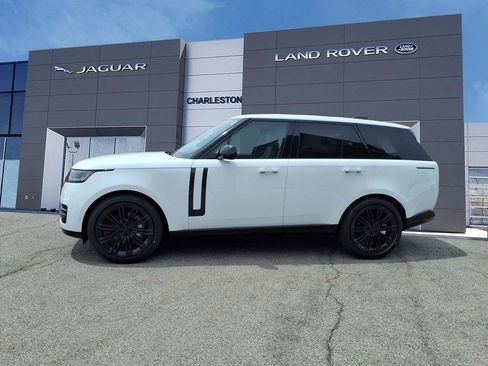 New 2026 Land Rover Range Rover SE AWD/4WD image 2