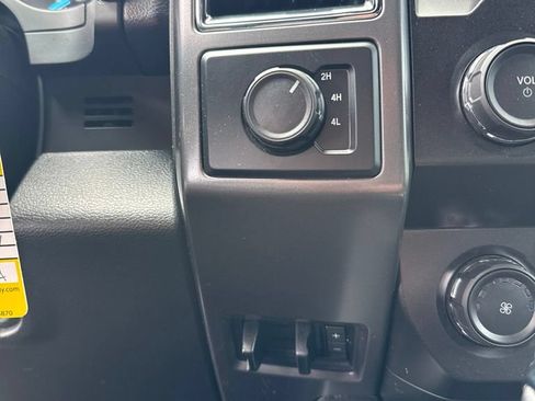 Used 2020 Ford F150 XLT w/ Equipment Group 302A Luxury AWD/4WD image 17