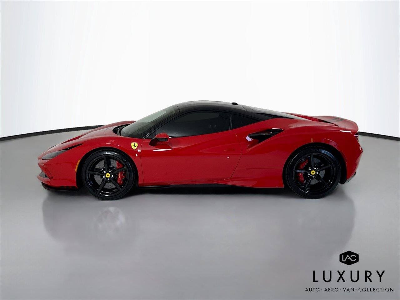 Used 2021 Ferrari F8 Tributo RWD image 9