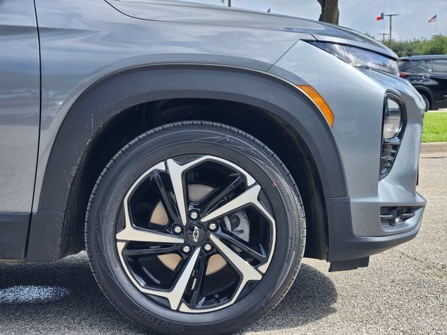 Used 2022 Chevrolet TrailBlazer RS w/ Technology Package FWD image 9