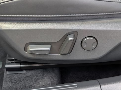 Certified 2024 Kia Niro EX w/ EX Cold Weather Package FWD image 20