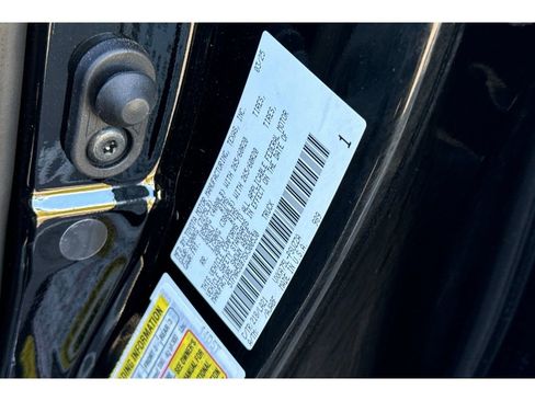 Used 2025 Toyota Tundra Platinum image 31