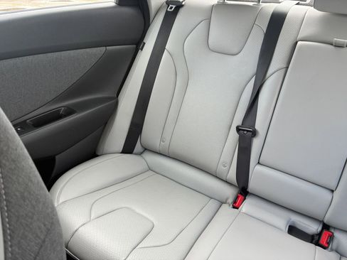 Used 2025 Hyundai Elantra Limited FWD image 41