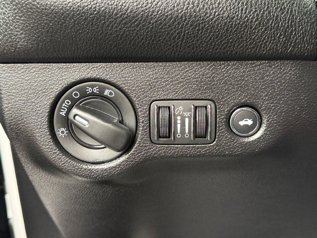 Used 2019 Dodge Challenger SRT Hellcat Redeye RWD image 21