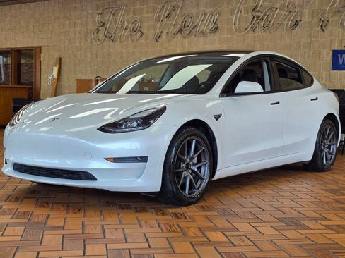 Used 2023 Tesla Model 3 Standard Range RWD image 4