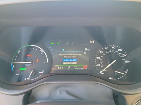 Used 2025 Toyota Sienna LE FWD image 24