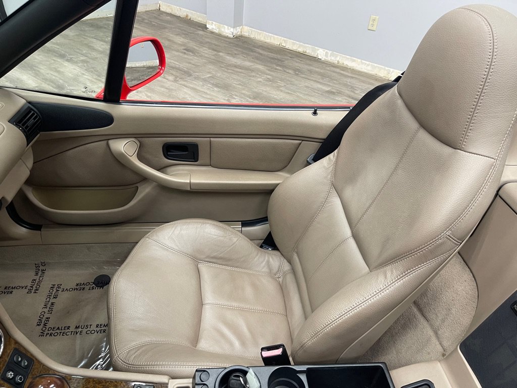Used 2002 BMW Z3 2.5i RWD image 36