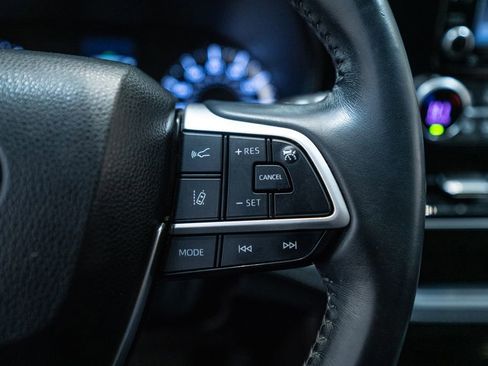 Certified 2022 Toyota Highlander LE image 20