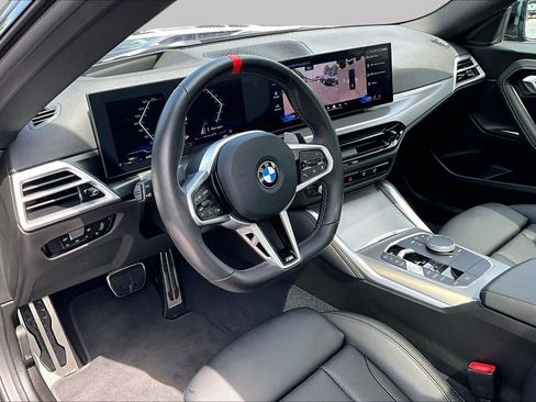Used 2025 BMW M240i Coupe RWD image 17