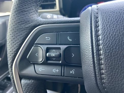 Used 2025 Toyota Tacoma TRD Off-Road AWD/4WD image 20