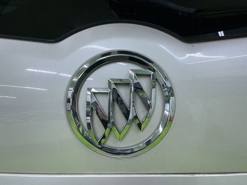 Used 2012 Buick Enclave Leather image 12