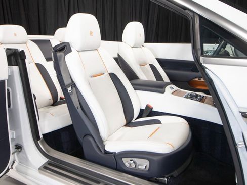 Used 2020 Rolls-Royce Dawn RWD image 54