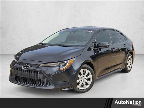 Used 2021 Toyota Corolla LE FWD image 1