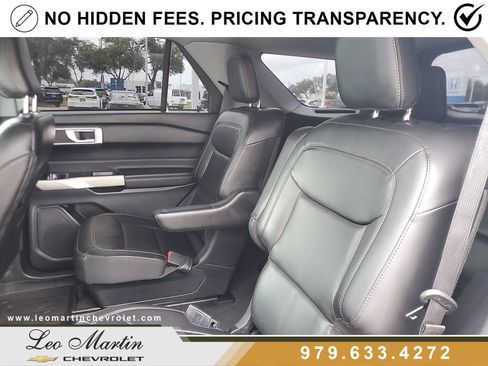 Used 2022 Ford Explorer XLT w/ Equipment Group 202A RWD image 10