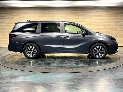 Used 2025 Honda Odyssey EX-L image 23